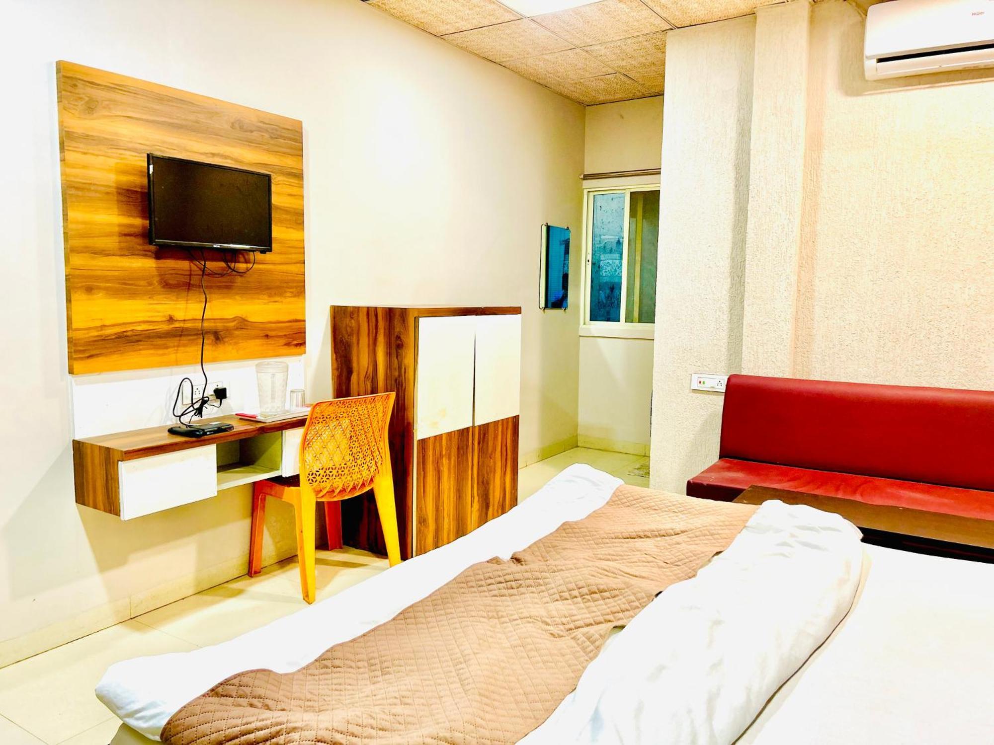 Hotel Jagtara Residency Indore Esterno foto